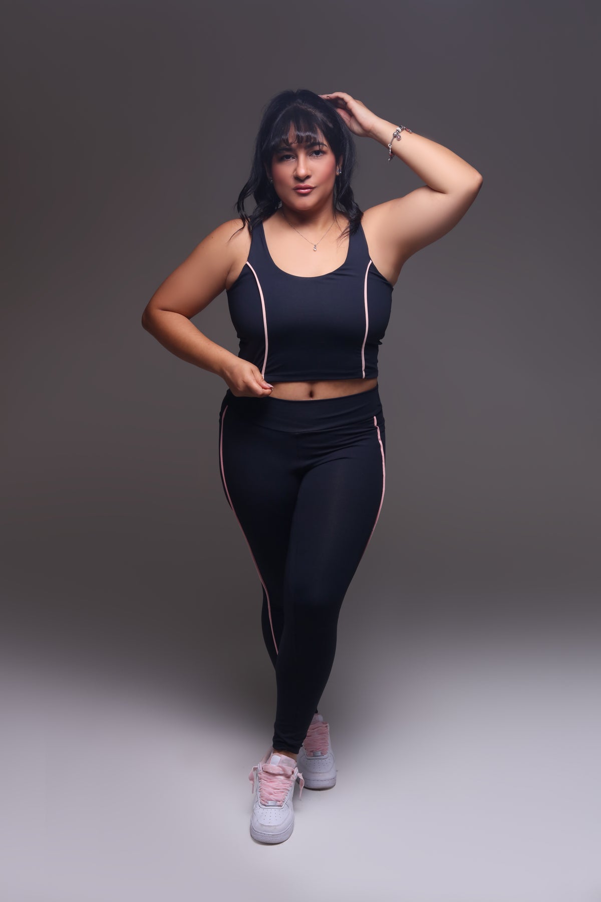 Cropped Suzy Contour | Eleva